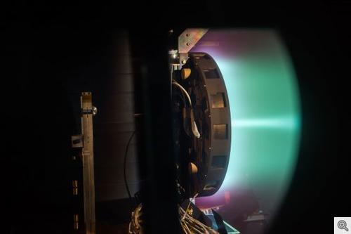 b_560_374_16777215_01_images_2017_thruster-for-mars-mission-breaks-records-firing-orig-20171023.thumb.jpg.12102ee8cfd2626e91fab75b50853140.jpg