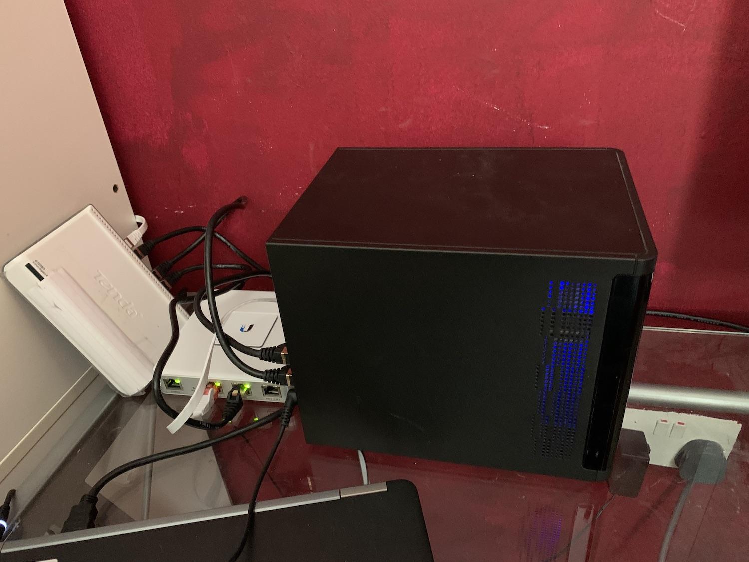 Home network rack/setup Smart Home, Network & Security Neowin