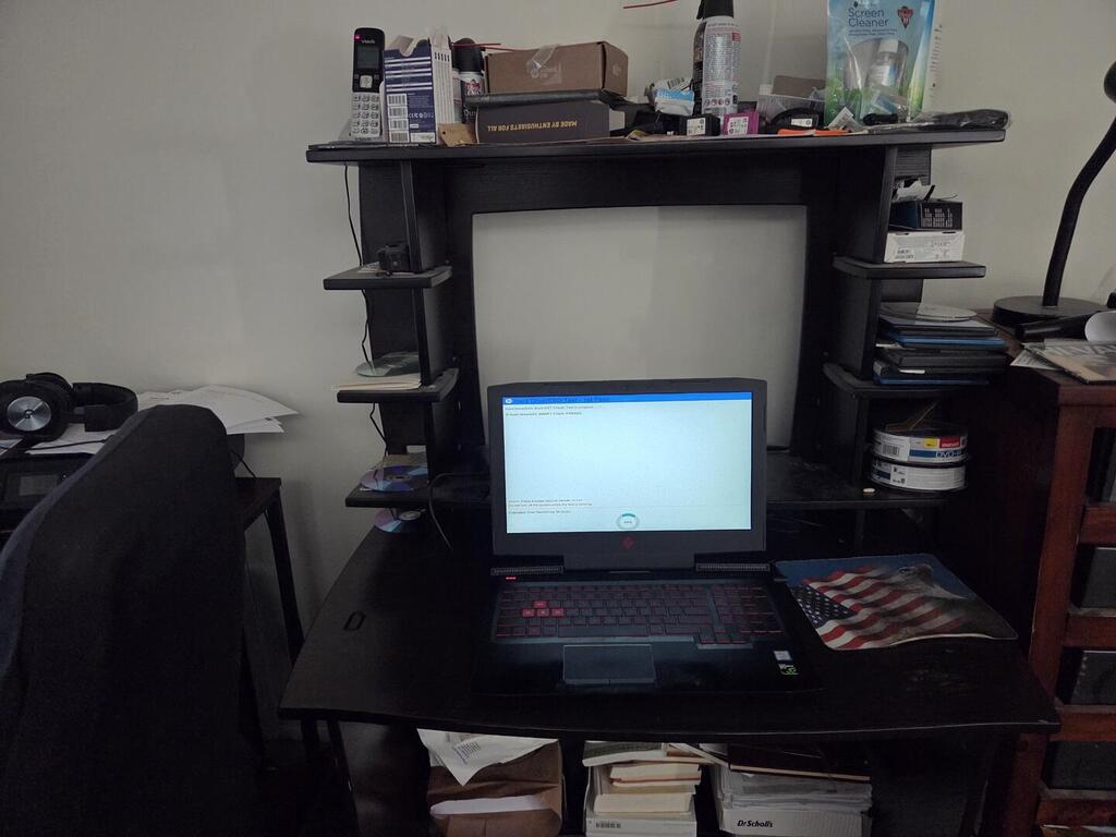 LaptopDeskcurrently.thumb.jpg.d32154f43f98390ad3f3590cb7bd0bca.jpg