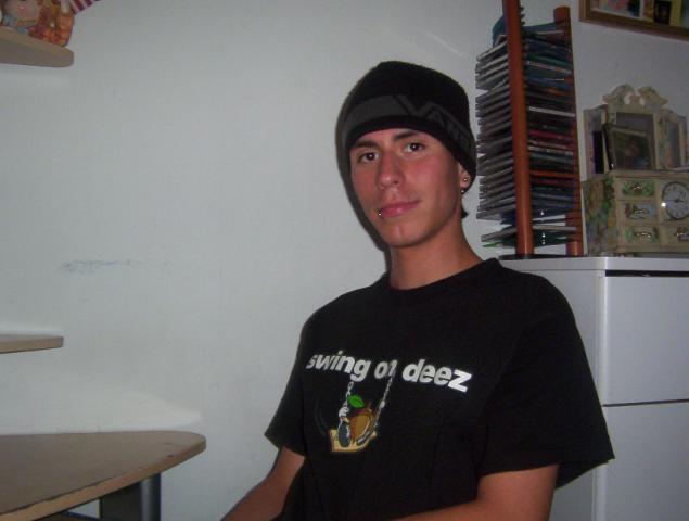 post-13266-1101499601_thumb.jpg