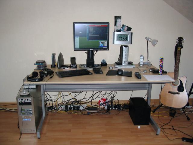 post-14419-1106824124_thumb.jpg
