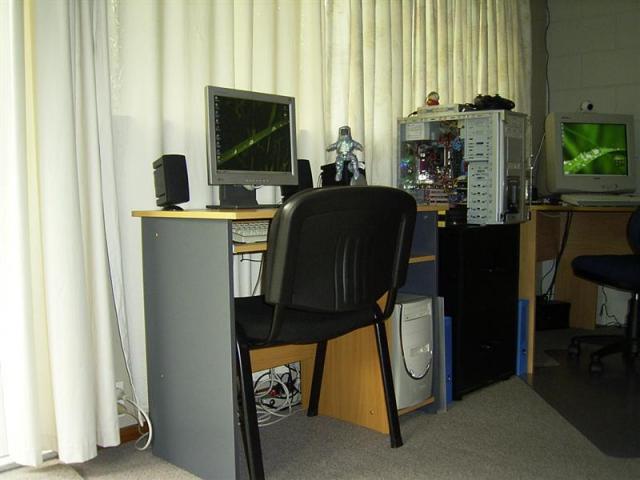 post-21827-1138337143_thumb.jpg