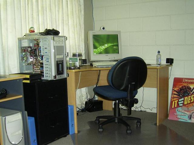 post-21827-1138337185_thumb.jpg