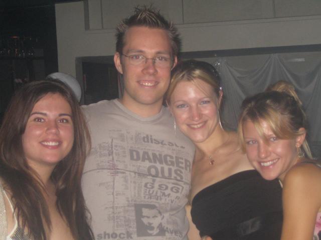 post-28781-1127622106_thumb.jpg