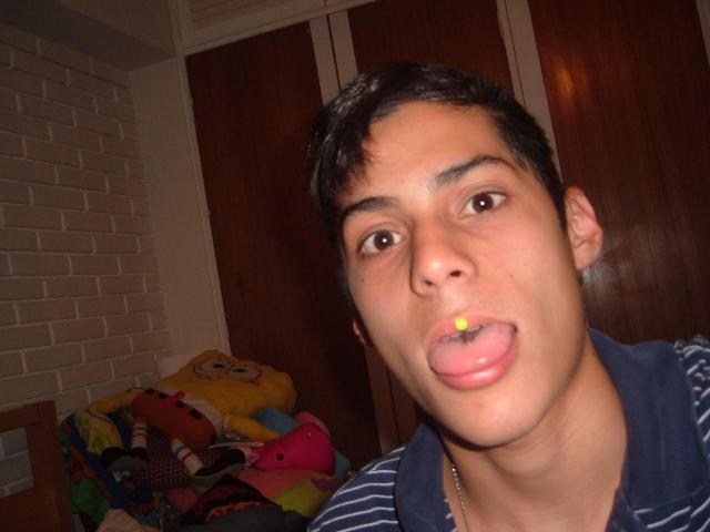 post-28804-1112550117_thumb.jpg