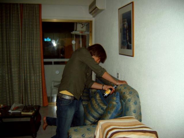post-29476-1180904705_thumb.jpg