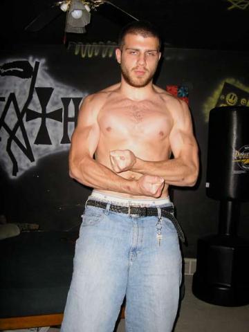 post-39393-1114676448_thumb.jpg
