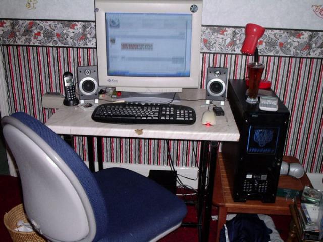 post-43858-1107698693_thumb.jpg
