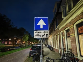 1760195265_img_20250929_202330.webp