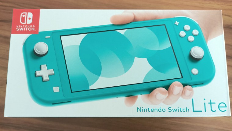 What comes in a clearance nintendo switch lite box