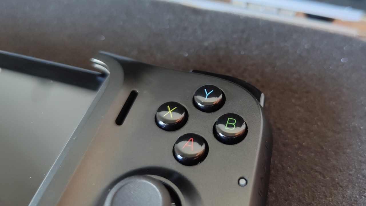 The Razer Kishi controller is the best way to experience Project