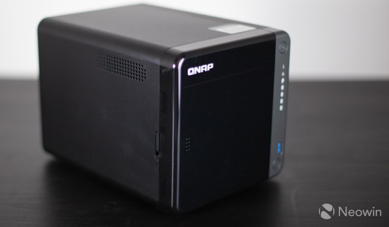 QNAP TS-453D side showing front panel lock