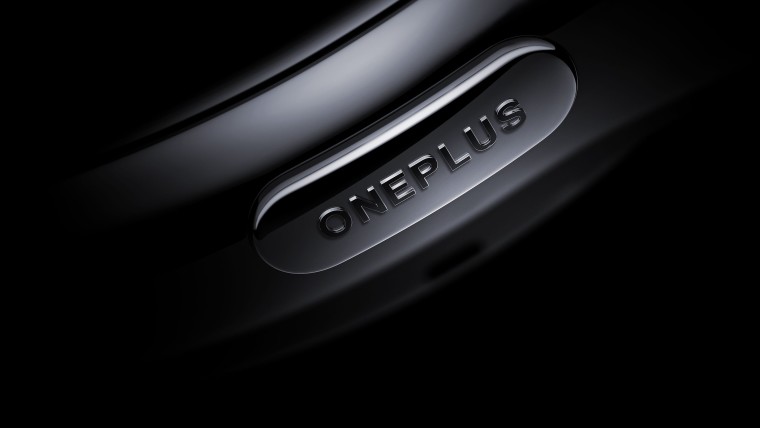 OnePlus text engraved on the side of a watch casing