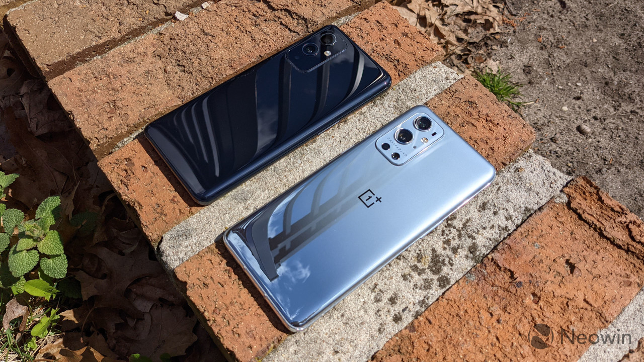 Angled view of OnePlus 9 and OnePlus 9 Pro