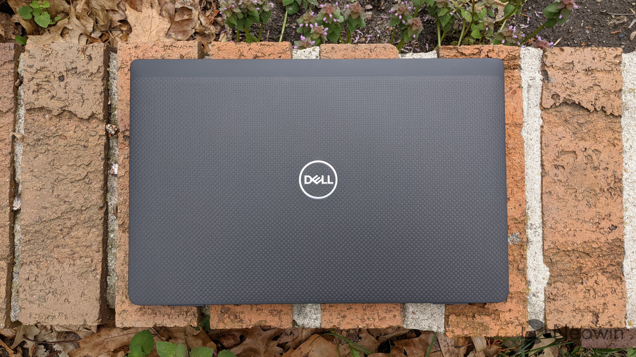 Top-down view of Dell LAtitude 7320