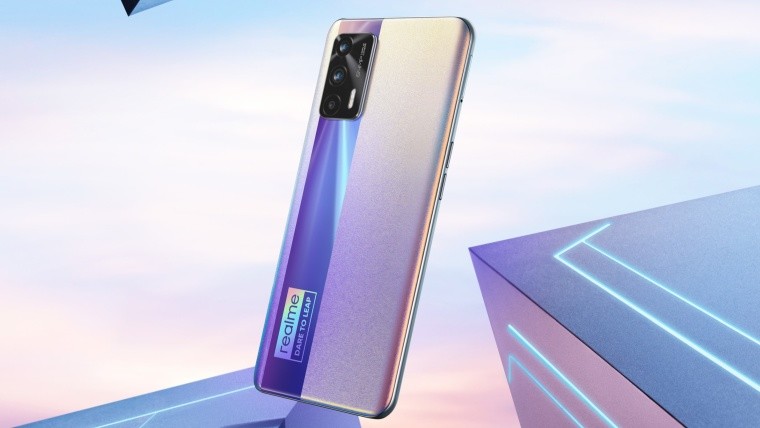 realme 5g mobile with amoled display