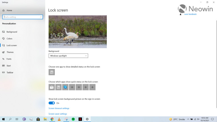 A screenshot of the Windows 10 lock screen settings