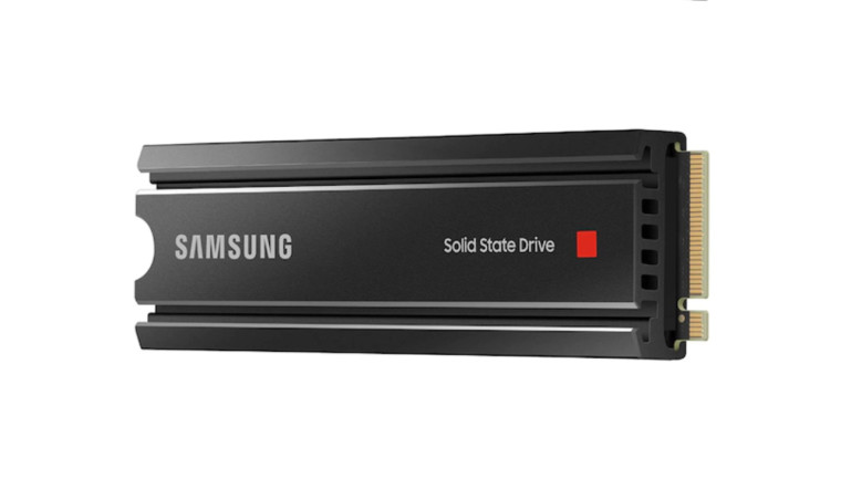 The Samsung 980 Pro M2 SSD with heatsink