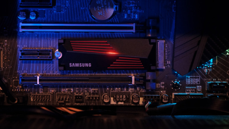 The Samsung 990 PRO SSD with Heatsink in a PC