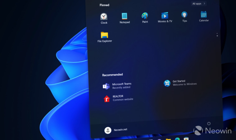 Windows 11 with website recommendations on the Start menu