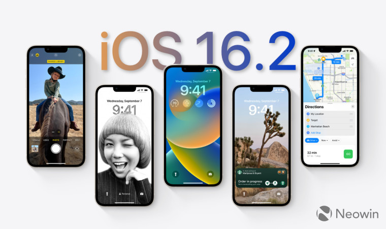 Five iPhones running iOS 16 with the iOS 162 sign behind them