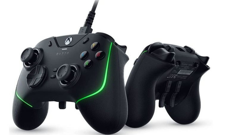 The Razer Wolverine V2 controller