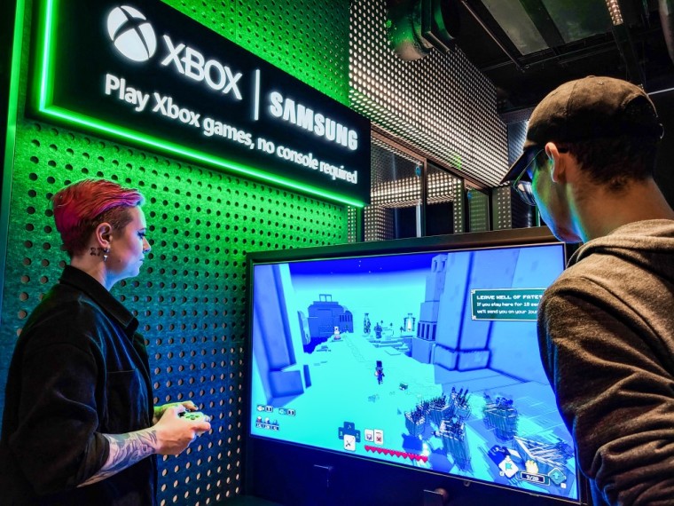 Samsung Gaming Hub at Microsoft Experience Centers