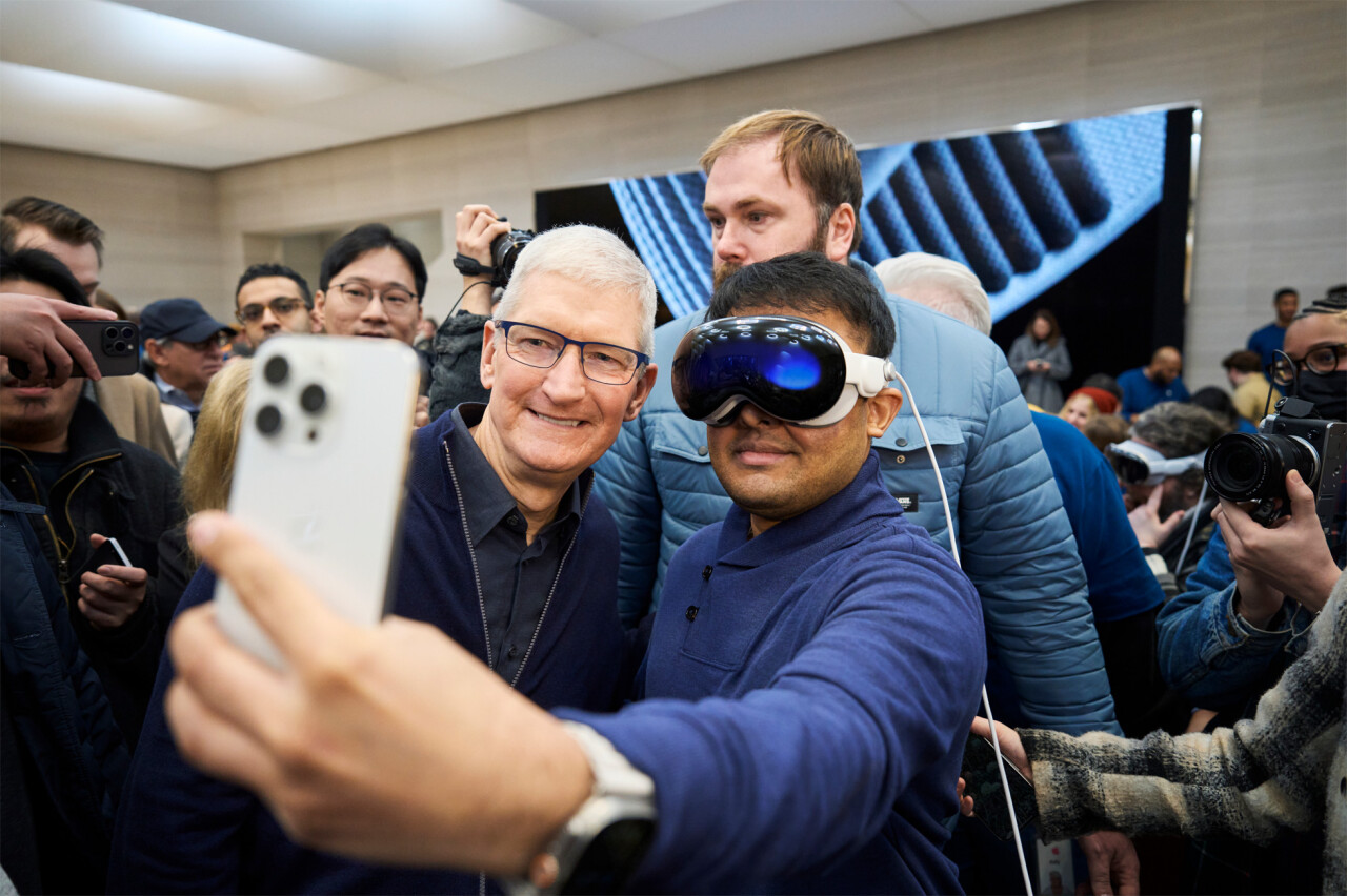 Tim Cook Retirement Meta scores 73% market share but Apple Vision Pro is the trendsetter in ...