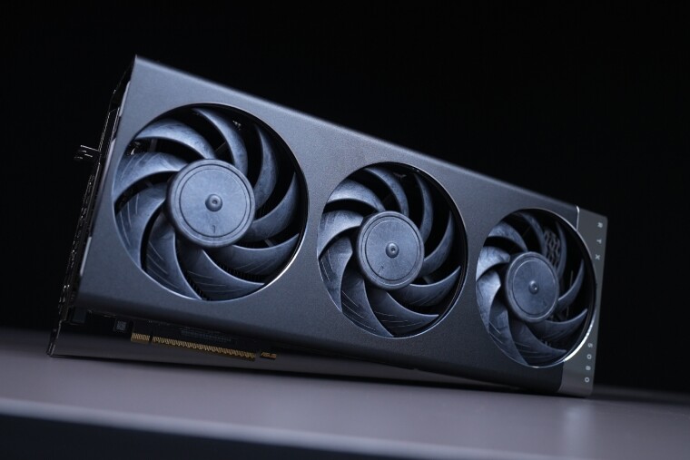 Cooler Master RTX 5080 with custom fan design