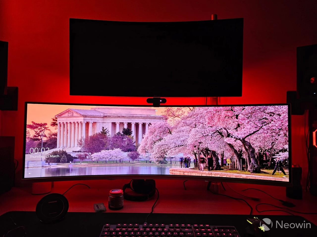 Windows Hello in a low-light environment with red lighting