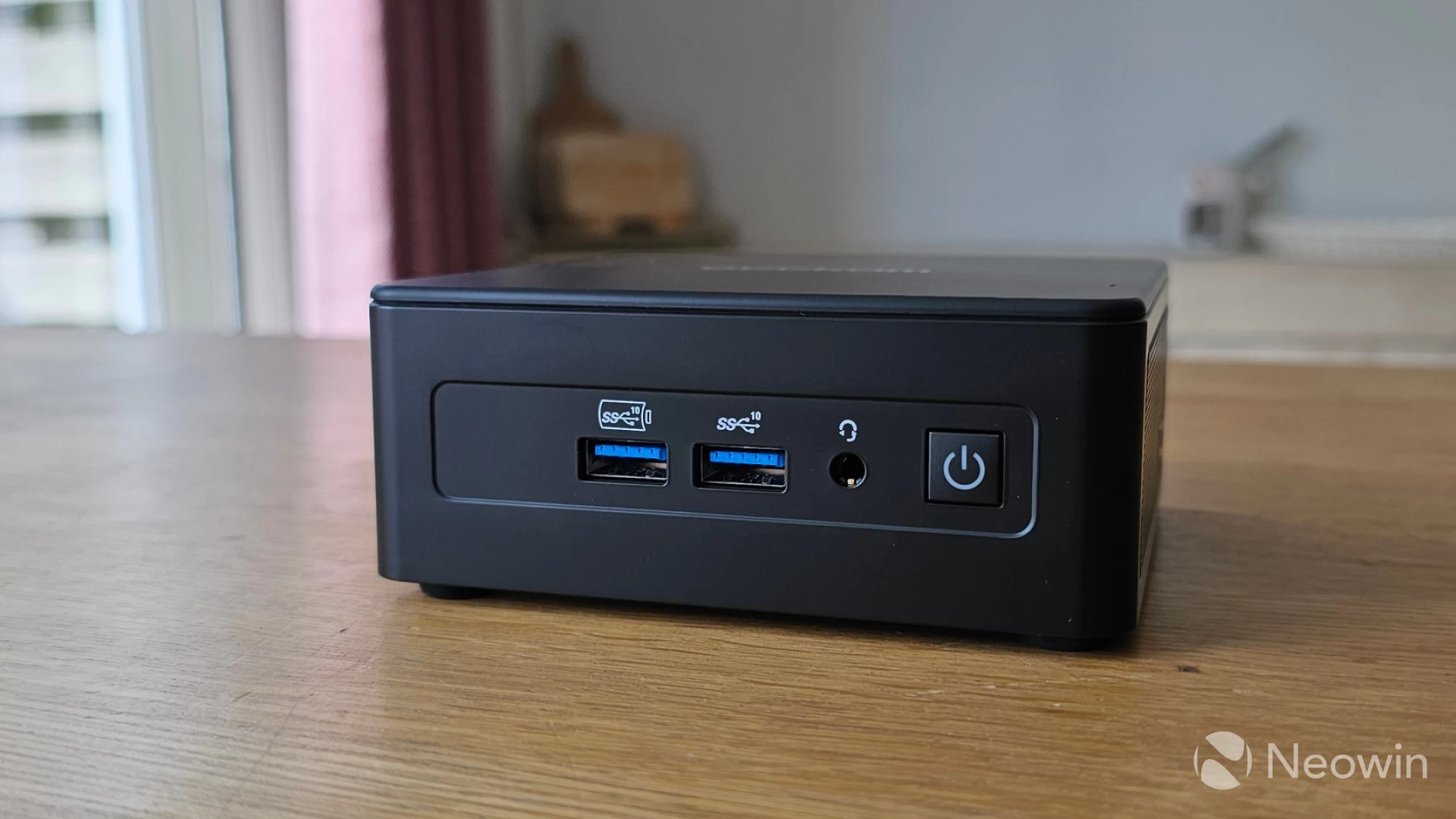 Geekom IT15 mini pc