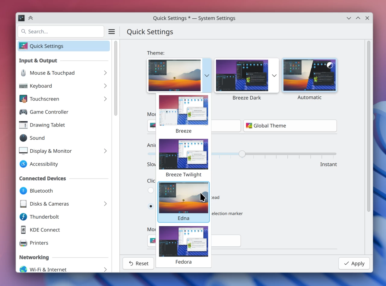सिस्टम सेटिंग्ज द्रुत टॉगलमध्ये आपल्याला कोणत्या जागतिक थीम दर्शविल्या पाहिजेत हे निवडण्याची परवानगी देण्यासाठी पॉपअप दर्शविणारे सिस्टम सेटिंग्ज द्रुत सेटिंग्ज पृष्ठ