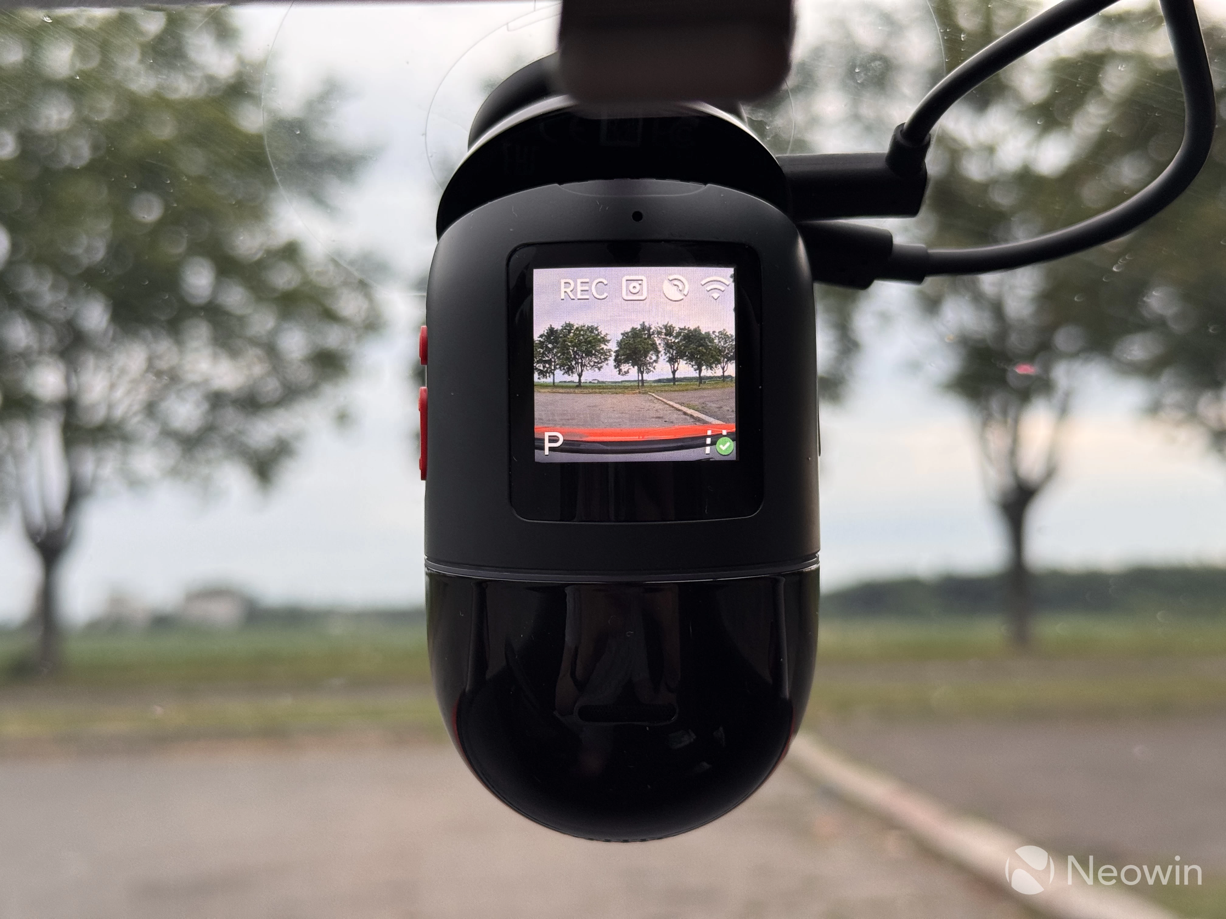 70mai 4K Omni dash cam review: great image quality with tons