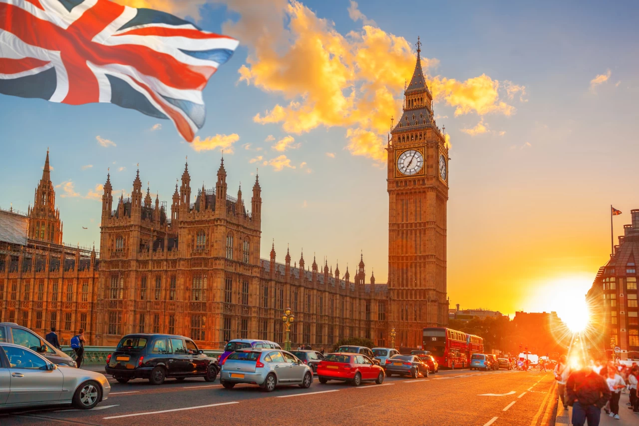 Britaniya 2027-dən dövlət xidmətlərində süni zəka tətbiq edəcək