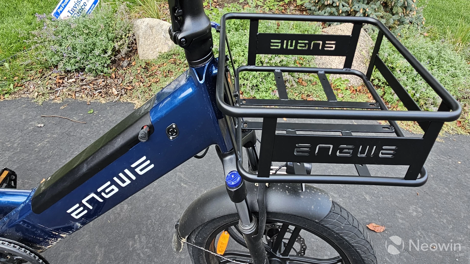 Photo of the front cargo bin for the ENGWE LE20 Cargo