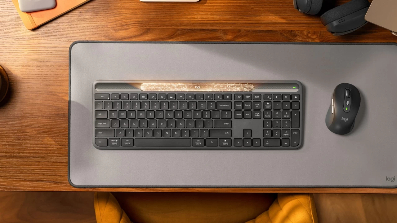 Logitech Signature Slim Solar wireless keyboard K980