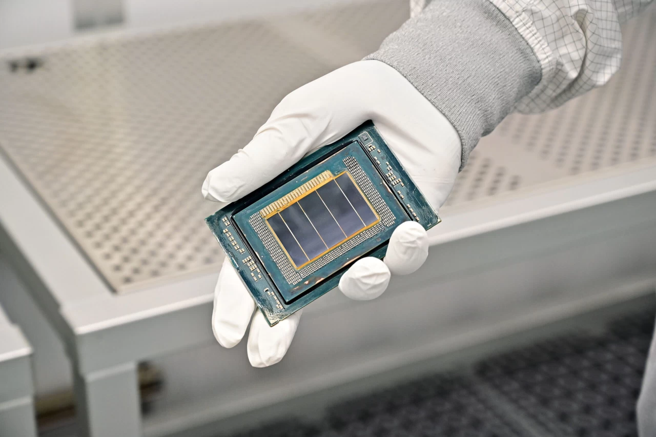 intel panther lake intel clearwater forest