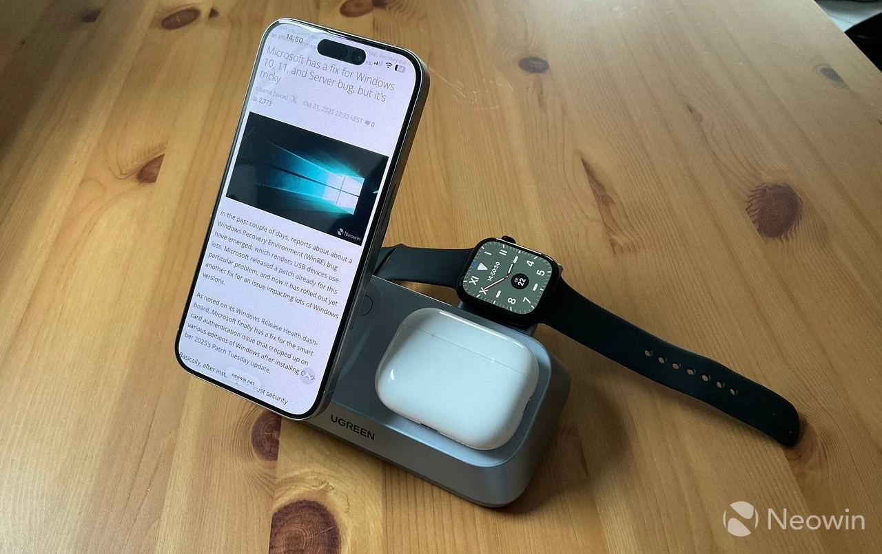 The UGREEN MagFlow 3-in-1 charging station