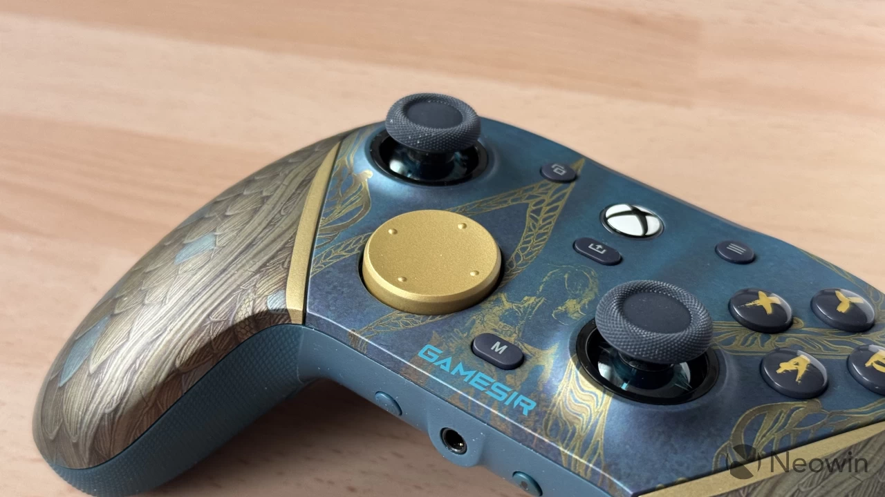 The GameSir G7 Pro gamepad