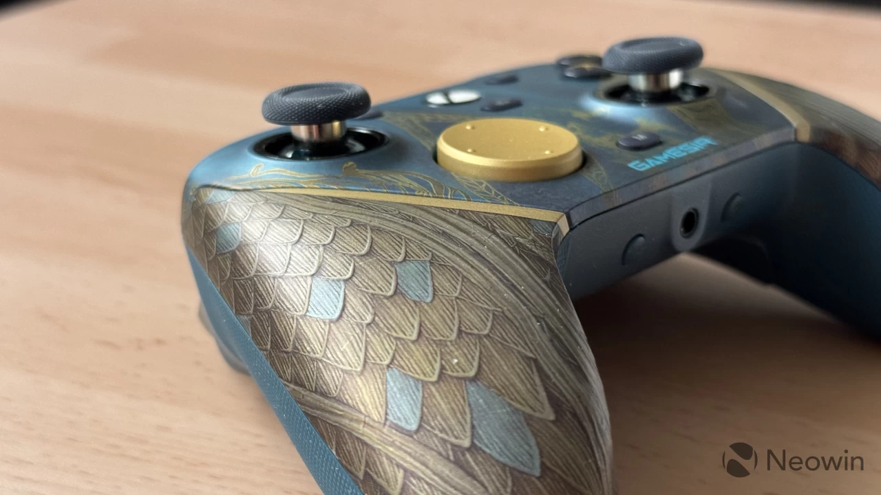 The GameSir G7 Pro gamepad
