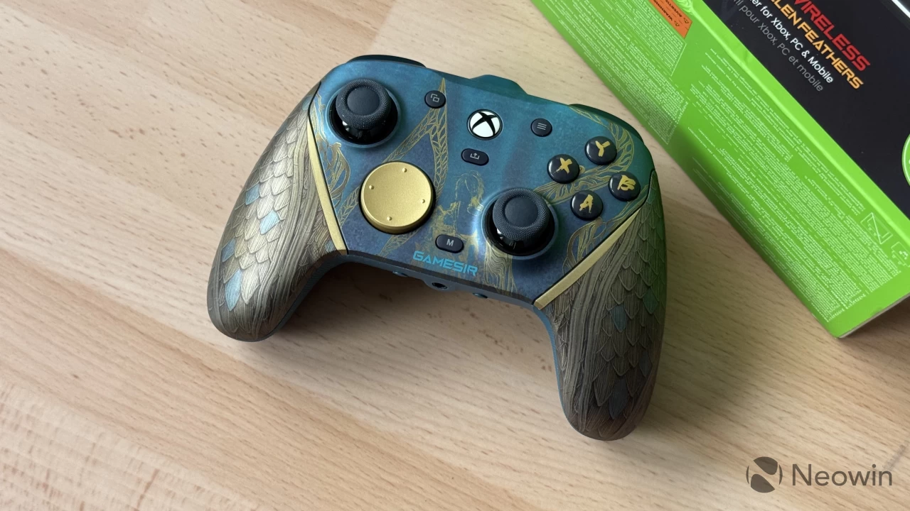 The GameSir G7 Pro gamepad