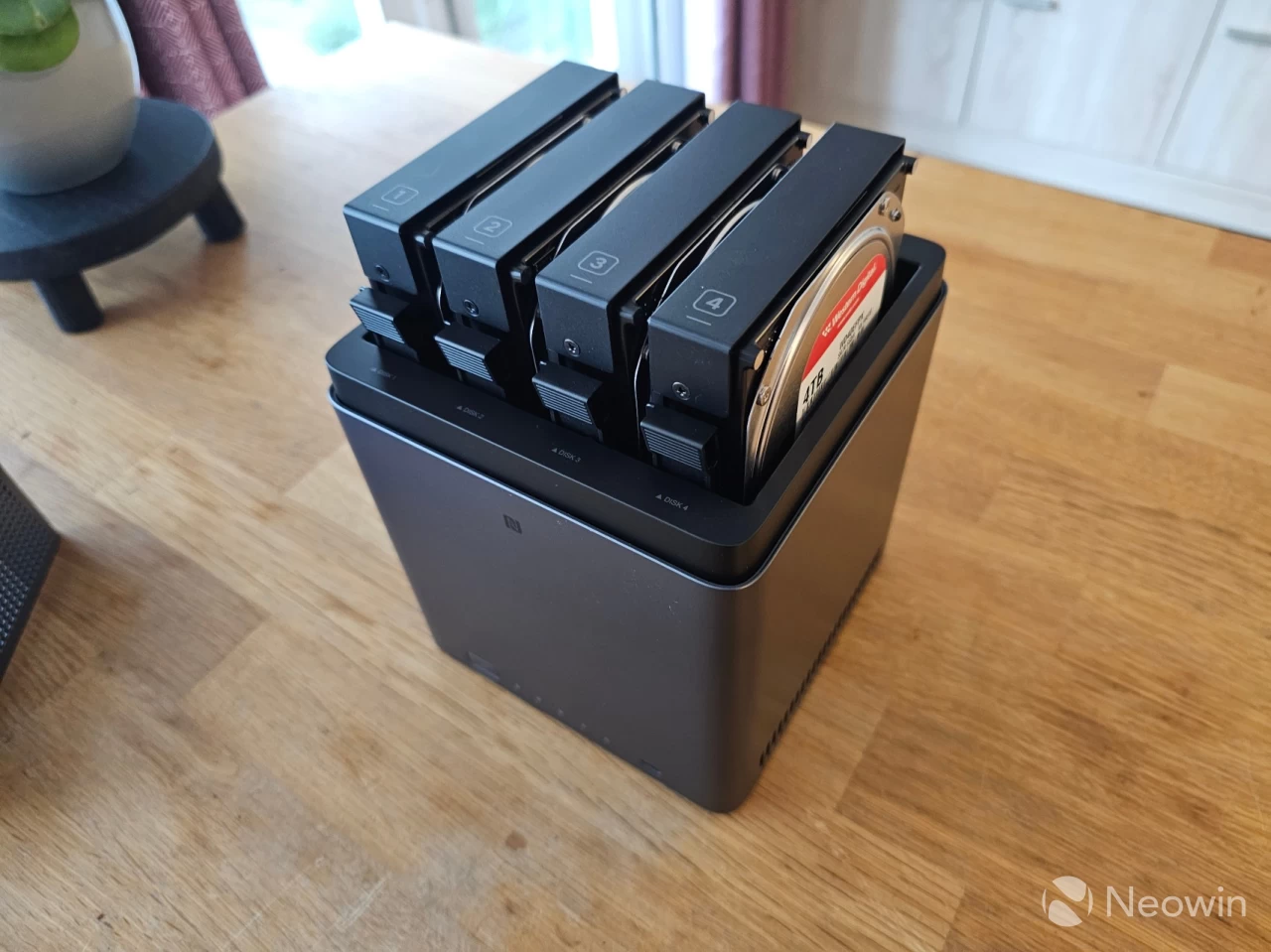 UGREEN NASync DH4300 Plus Test: Ein stromsparendes 4-Bay-NAS mit ...