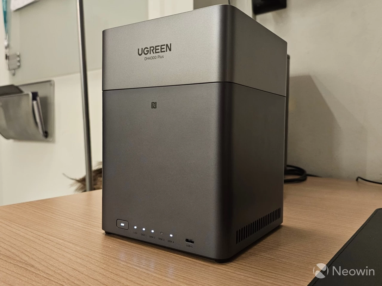 Ugreen nasync dh4300 Plus