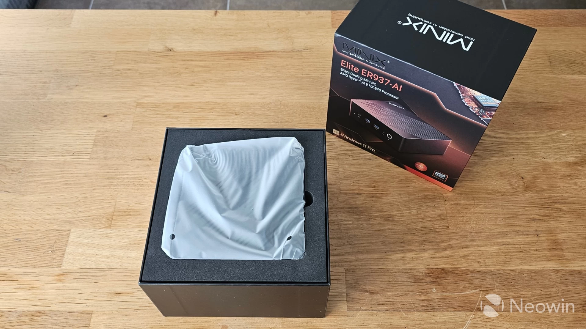 Minix ER937-AI Mini PC