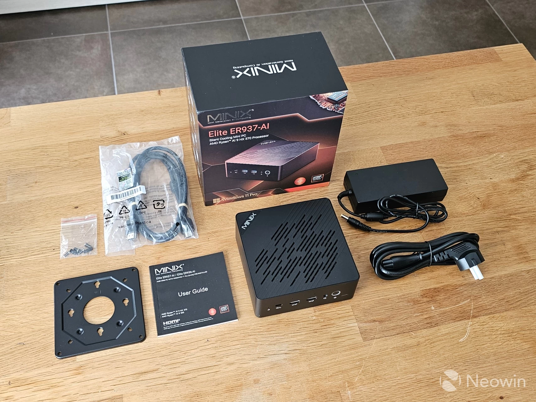 Minix ER937-AI Mini PC