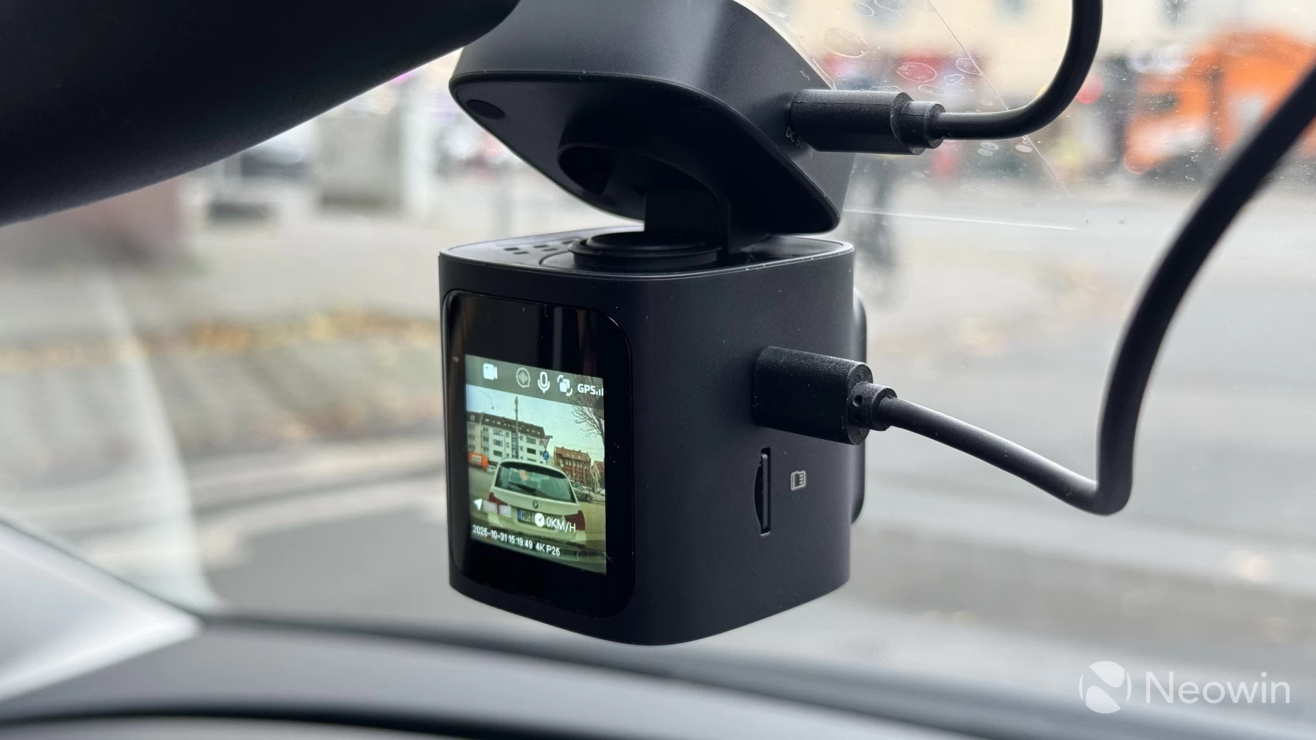 The Baseus VD1 Pro dash cam