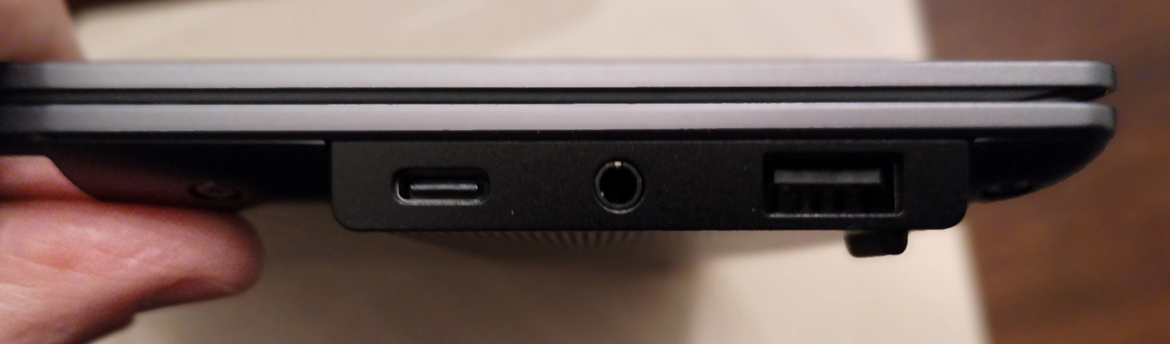 Figure 10 - Right IO Ports
