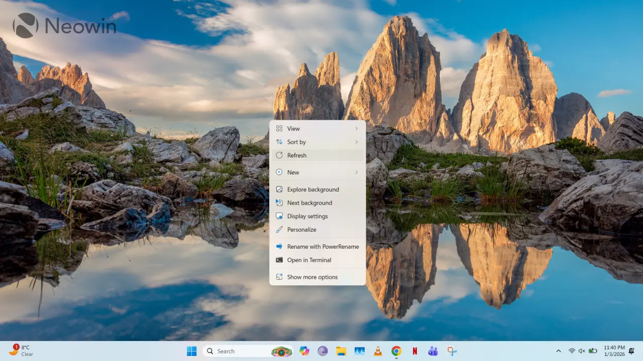 Refresh option open in context menu of Windows 11 desktop