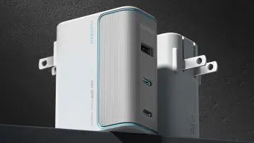 The Cuktech 10 100W charger