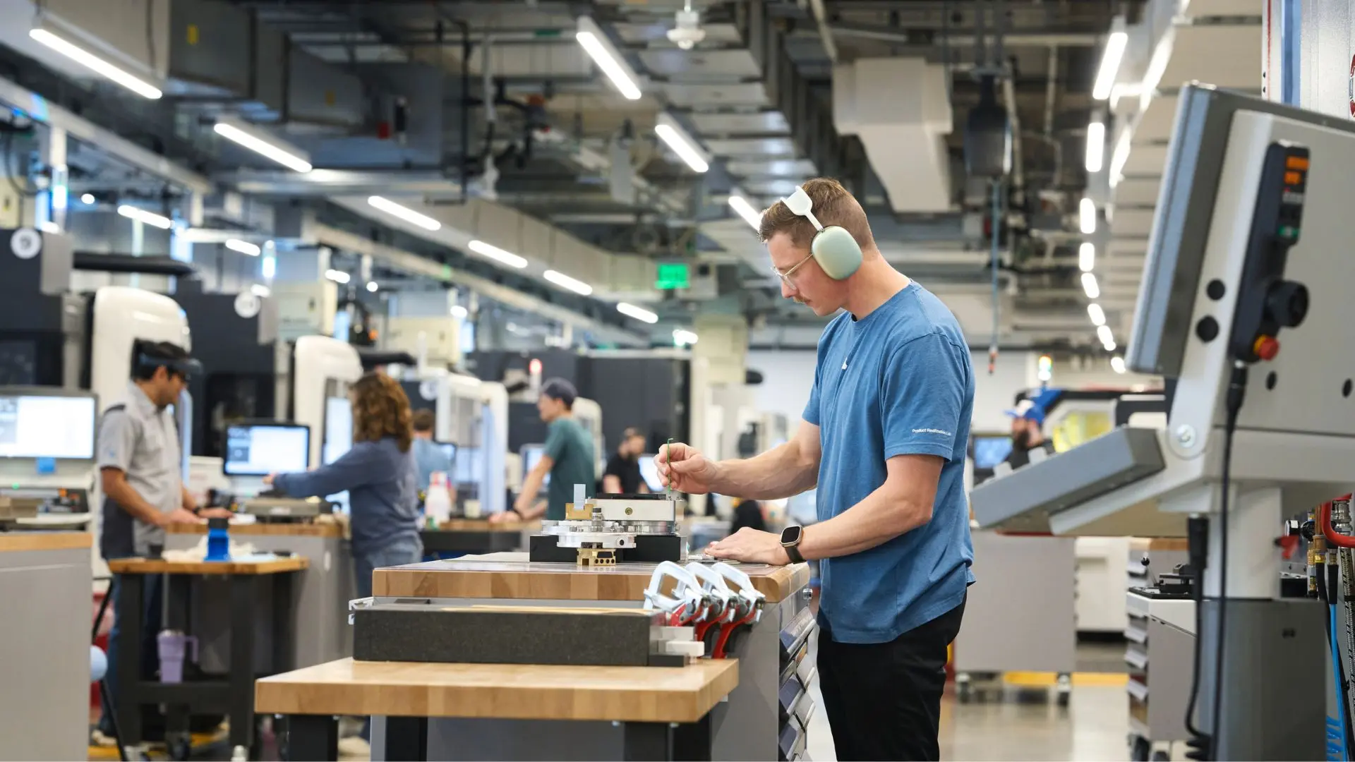 Apples second campus in Austin includes a new R&D lab for its Hardware Engineering Hardware Technolo